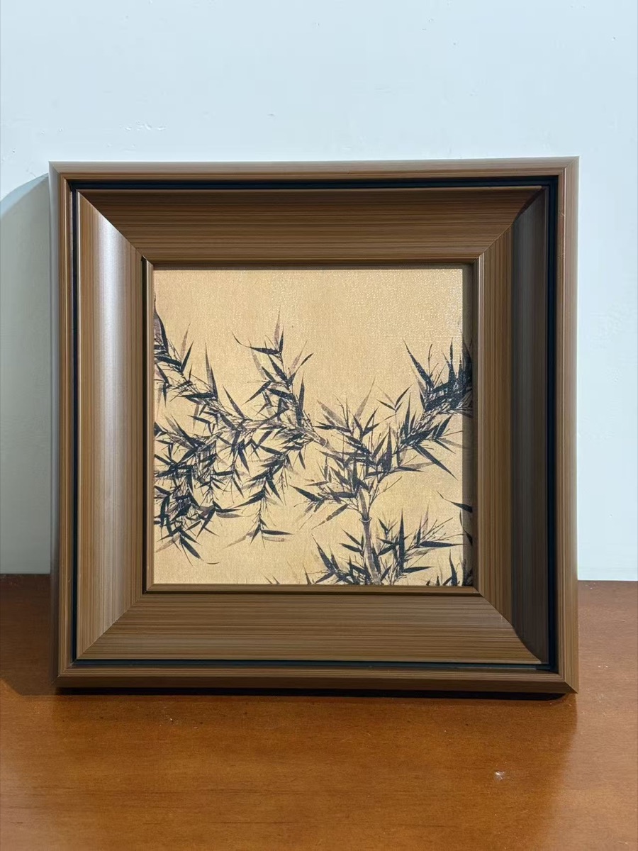 Warm wood tone stepped frame assembly